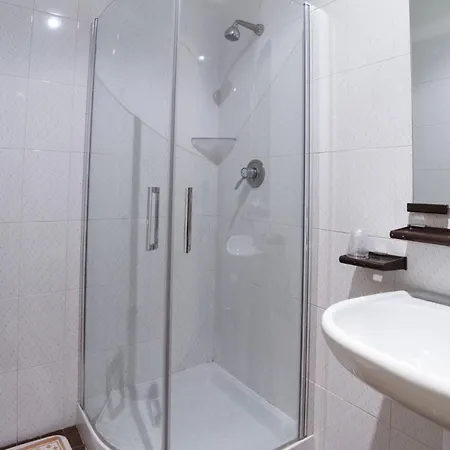 赛兹别墅公园酒店 3*