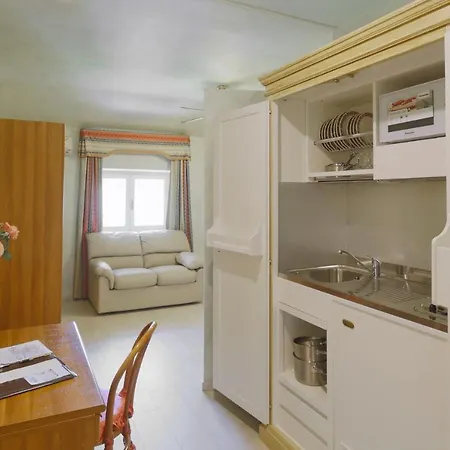 赛兹别墅公园酒店 特罗法雷洛