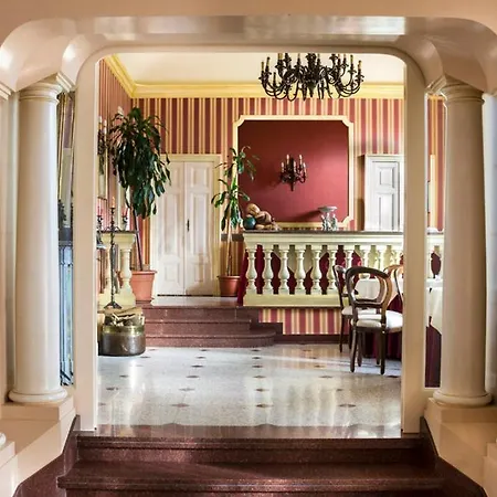 赛兹别墅公园酒店 特罗法雷洛