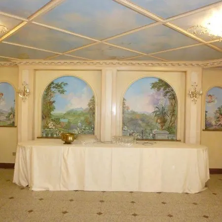 赛兹别墅公园酒店 特罗法雷洛